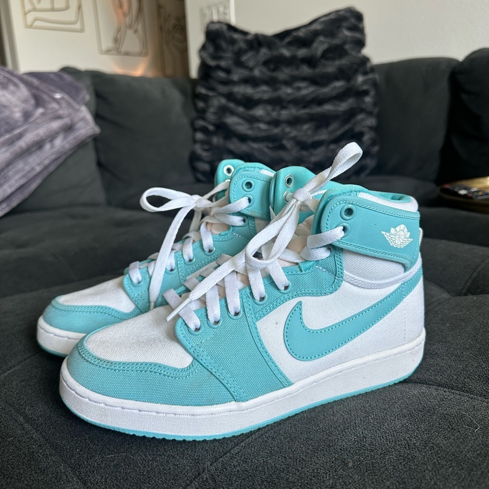 Nike Women's High-Top Sneakers - Teal and White